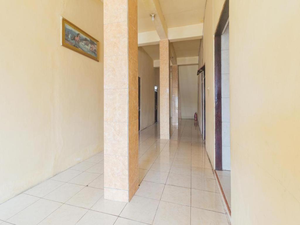 Oyo 2269 Hotel Astika Амбон Екстериор снимка