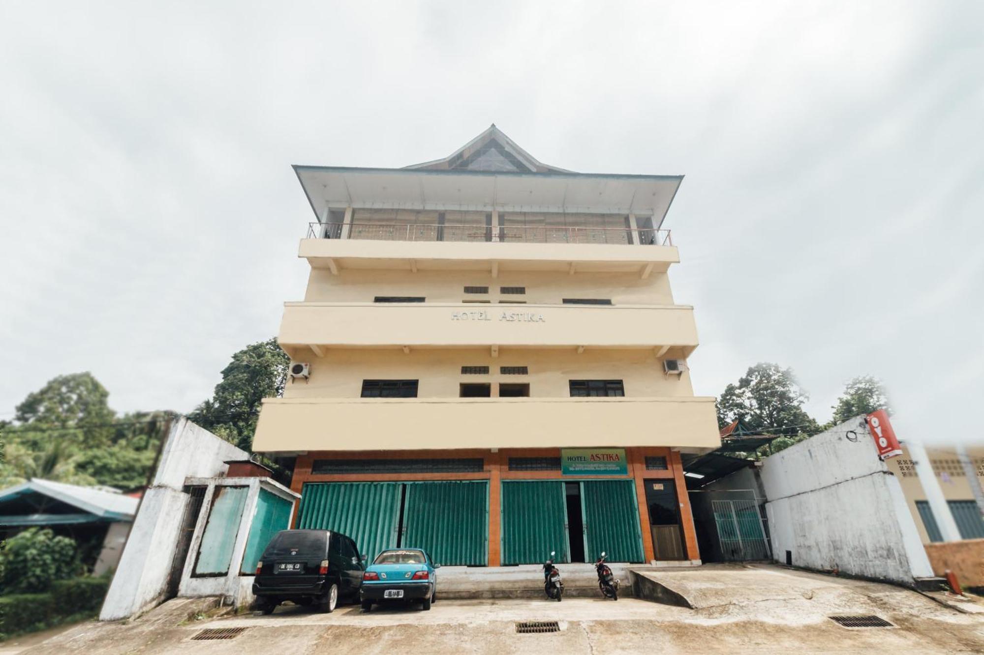Oyo 2269 Hotel Astika Амбон Екстериор снимка