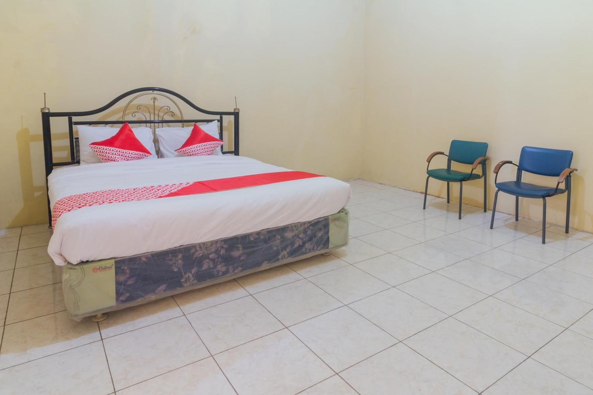 Oyo 2269 Hotel Astika Амбон Екстериор снимка