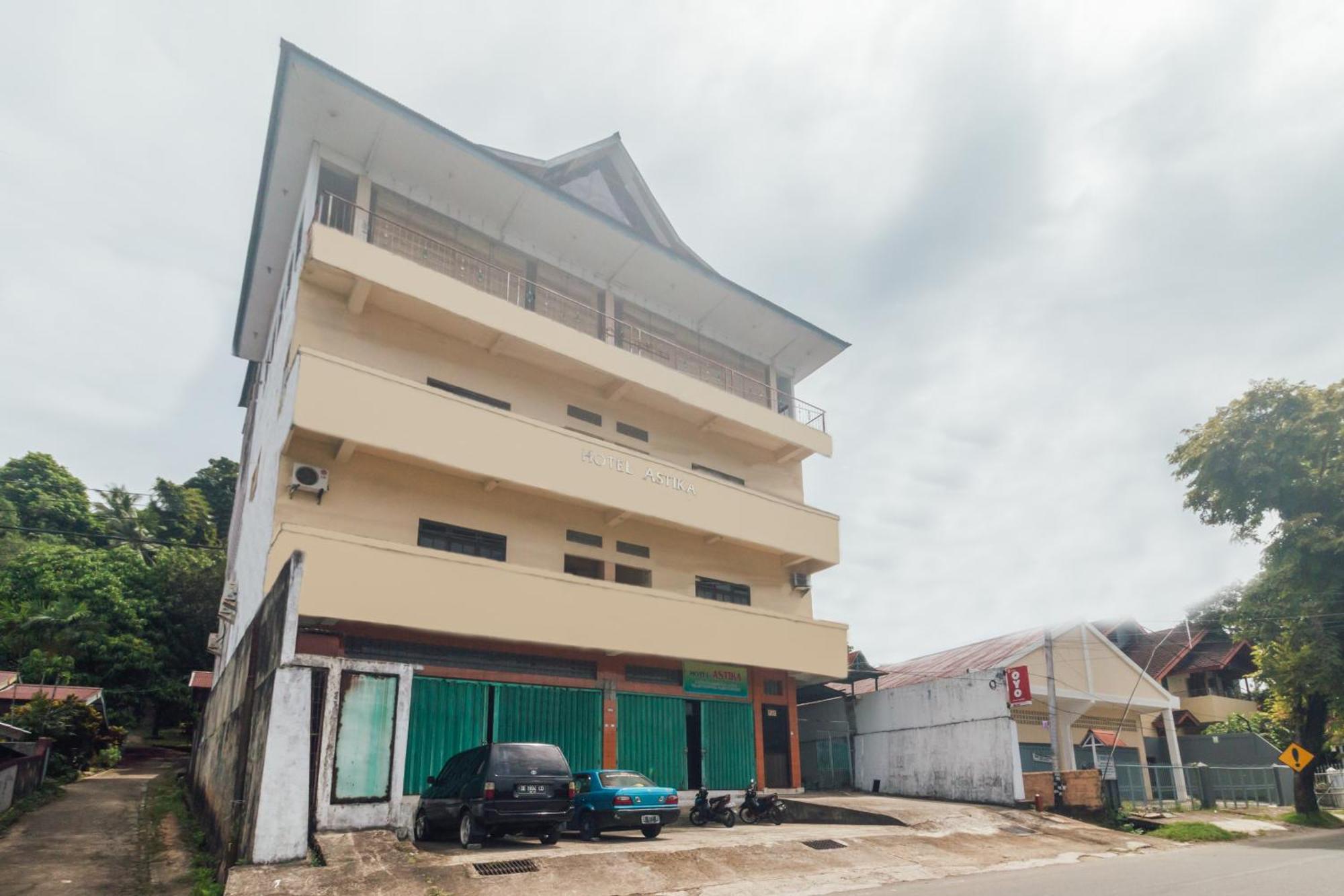 Oyo 2269 Hotel Astika Амбон Екстериор снимка