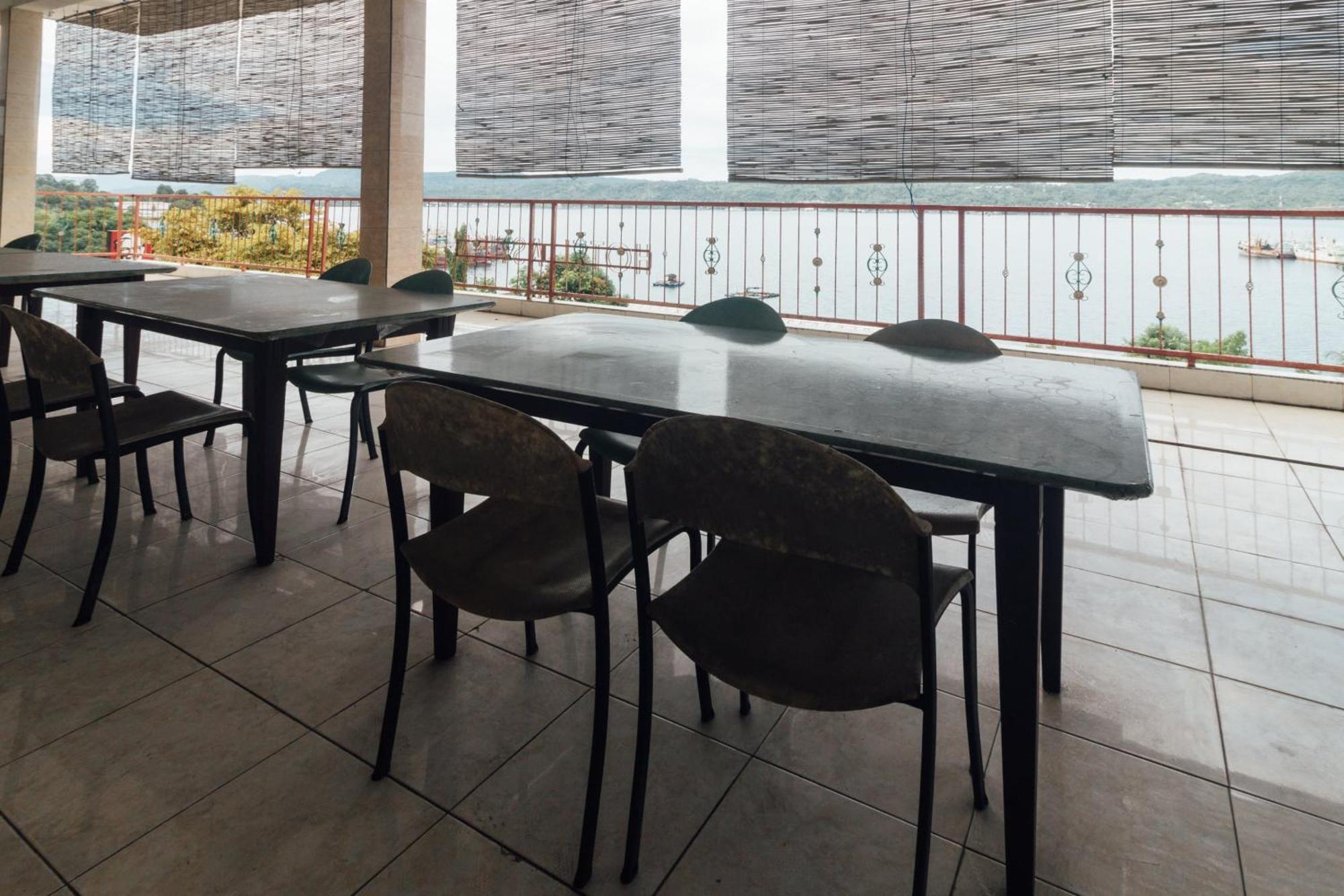 Oyo 2269 Hotel Astika Амбон Екстериор снимка
